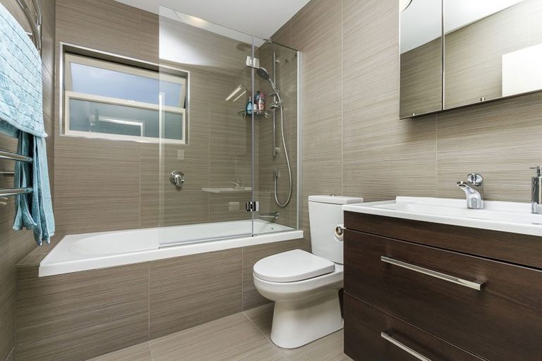 Photo of property in 17 Manurere Avenue, Takapuna, Auckland, 0622