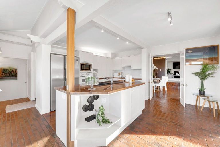 Photo of property in 281 Point View Drive, Shamrock Park, Auckland, 2016