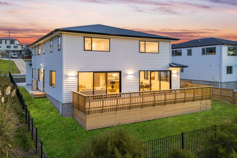 Photo of property in 30 Cirrus Way, Ranui, Auckland, 0612