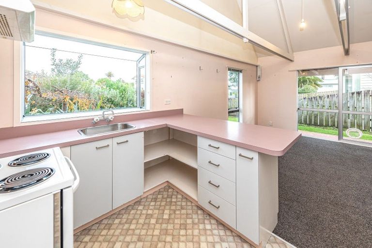 Photo of property in 6a Nikau Street, Tawhero, Whanganui, 4501