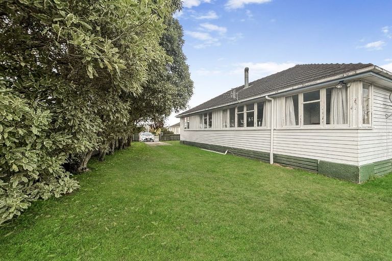 Photo of property in 15 Redfern Street, Dannevirke, 4930