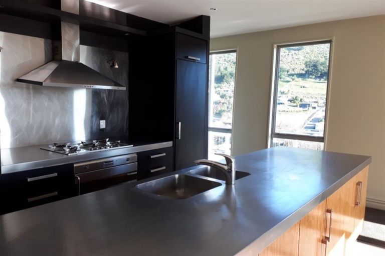 Photo of property in 4 Rockcrest Lane, Cashmere, Christchurch, 8022