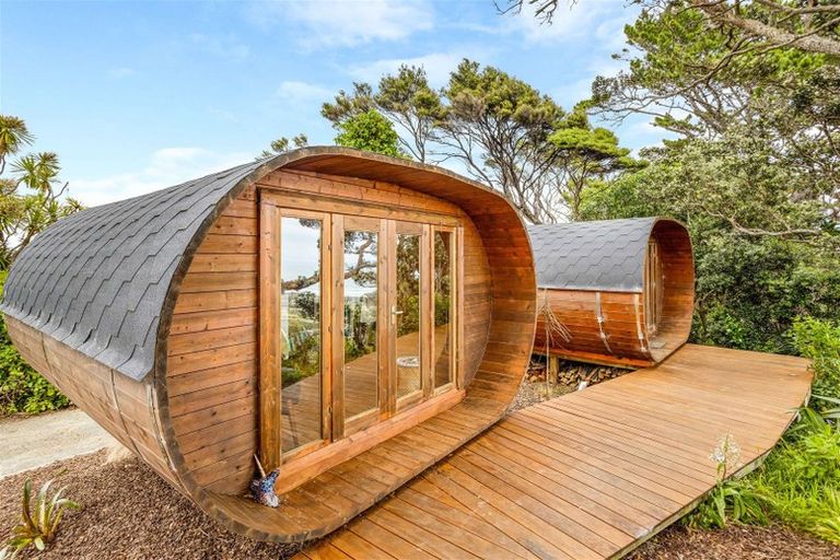 Photo of property in 107 Oaia Road, Muriwai, Waimauku, 0881