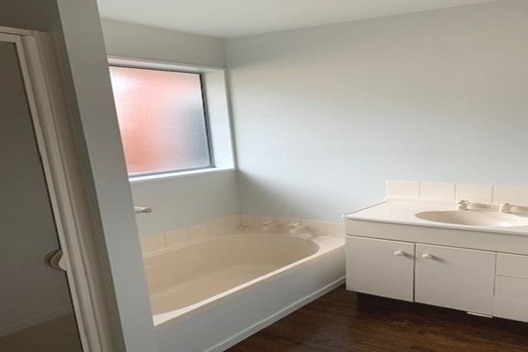 Photo of property in 76 Disraeli Street, Addington, Christchurch, 8024