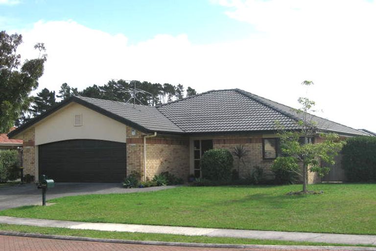 Photo of property in 23 Checkerberry Court, Henderson, Auckland, 0612