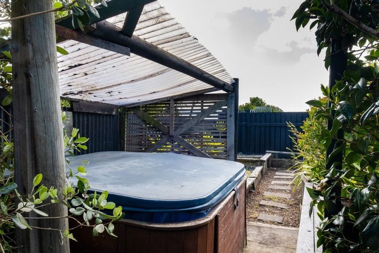 Photo of property in 102 Beach Road, Haumoana, 4102