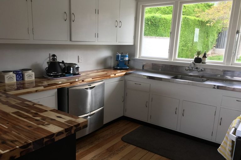 Photo of property in 72 Wilson Road, Balclutha, 9230