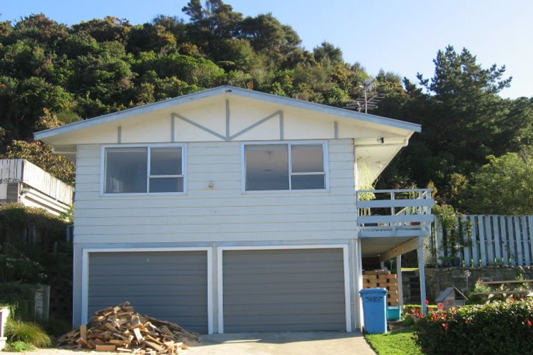 Photo of property in 26 Tiroiti Grove, Stokes Valley, Lower Hutt, 5019