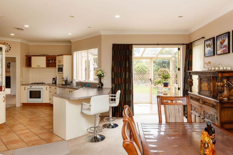 Photo of property in 9 Balmoral Drive, Terrace End, Palmerston North, 4410