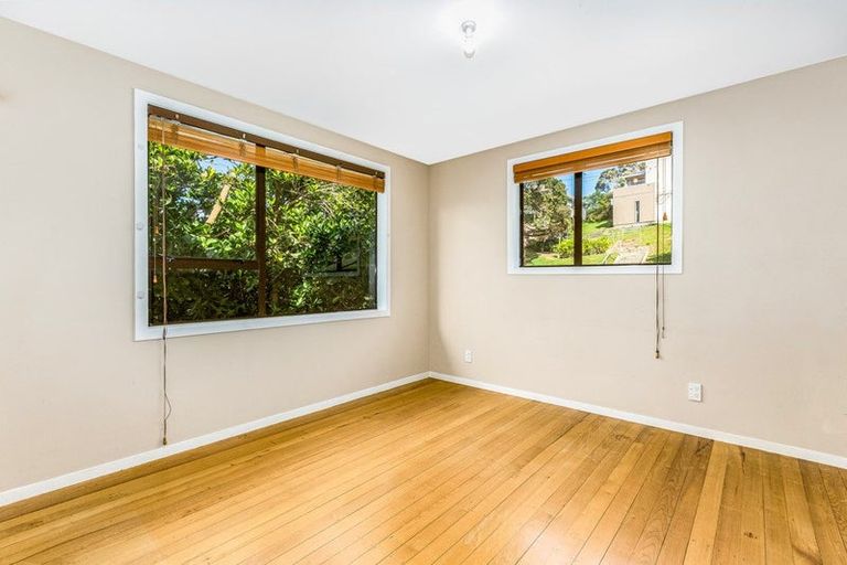Photo of property in 26 Pikarere Street, Titahi Bay, Porirua, 5022