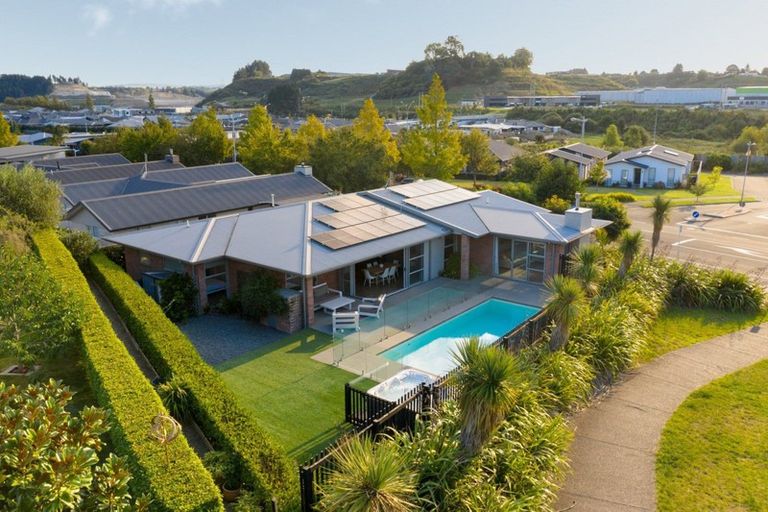 Photo of property in 187 Lakes Boulevard, Pyes Pa, Tauranga, 3112