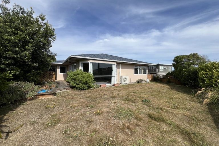 Photo of property in 20a Lambley Road, Titahi Bay, Porirua, 5022
