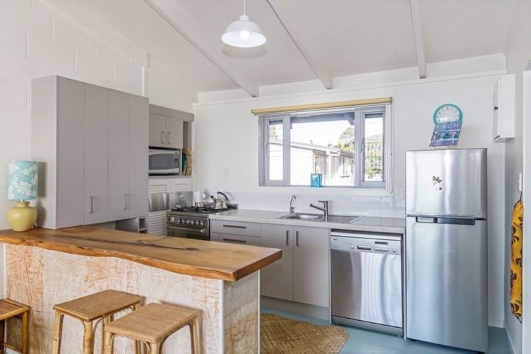 Photo of property in 6/4 Arkles Strand, Arkles Bay, Whangaparaoa, 0932