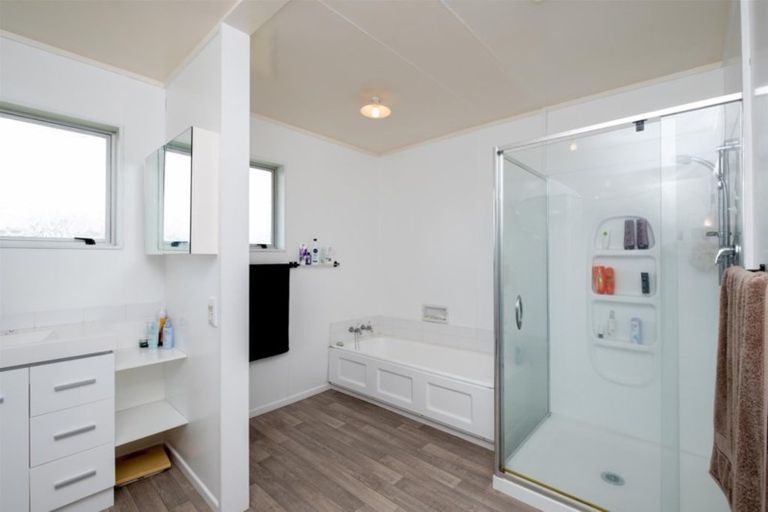 Photo of property in 24 High Street South, Eltham, 4322