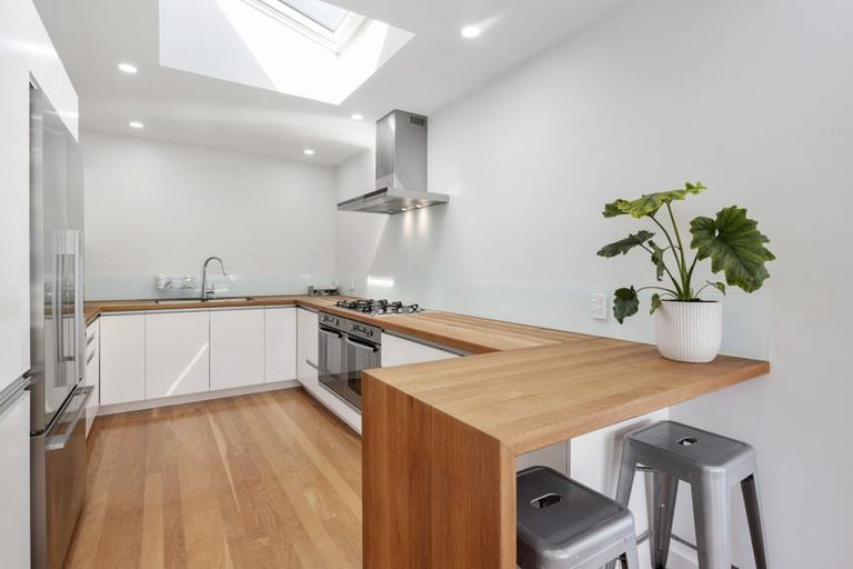 Photo of property in 20 Byron Street, Miramar, Wellington, 6022