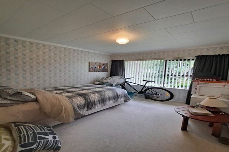 Photo of property in 13a Julian Place, Westown, New Plymouth, 4310