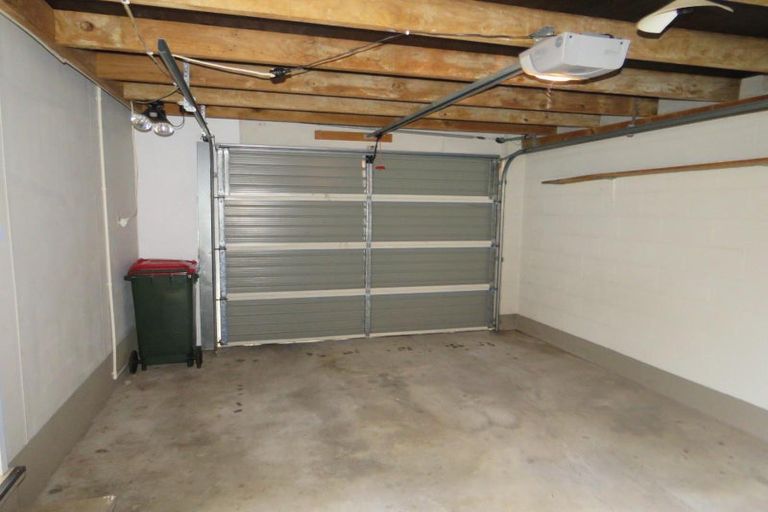 Photo of property in 4/6 Karamu Street, Strandon, New Plymouth, 4312