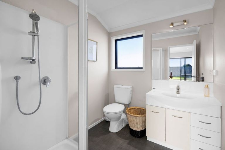 Photo of property in 4 James Drive, Bell Block, New Plymouth, 4312