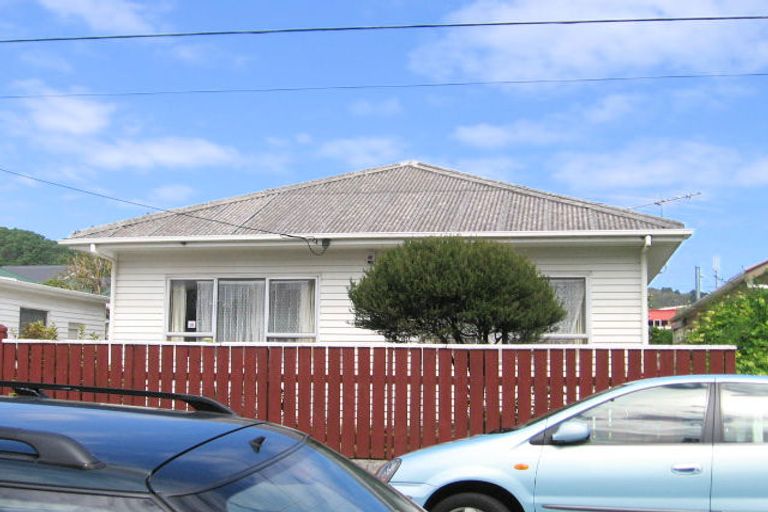 Photo of property in 32 Wilson Street, Newtown, Wellington, 6021