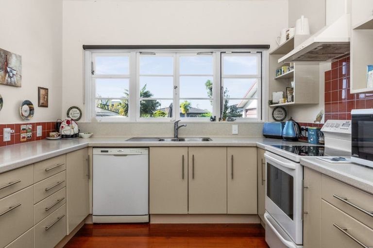 Photo of property in 6 Ypres Street, Greenmeadows, Napier, 4112