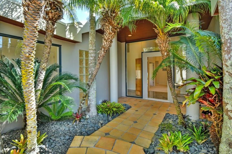 Photo of property in 37 Clyside Avenue, Half Moon Bay, Auckland, 2012