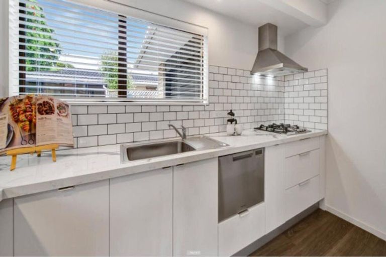 Photo of property in 77a Tukapa Street, Westown, New Plymouth, 4310