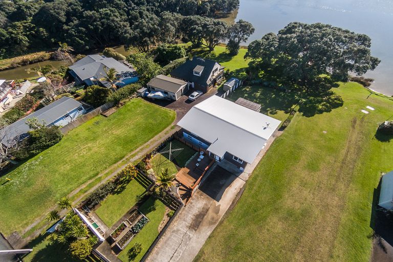 Photo of property in 40 Roretana Drive, Athenree, Katikati, 3177