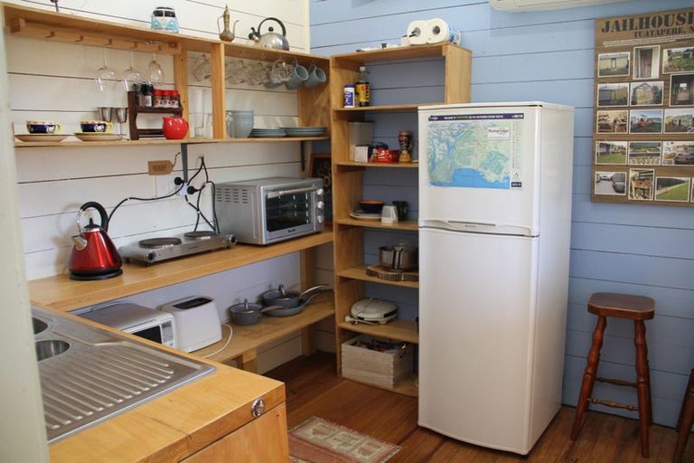 Photo of property in 19 Orawia Road, Tuatapere, 9620