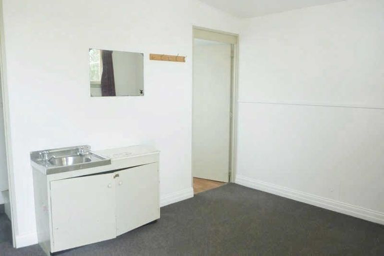 Photo of property in 17 Havelock Street, Phillipstown, Christchurch, 8011