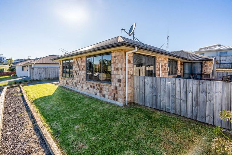 Photo of property in 4 Raddington Way, Huntington, Hamilton, 3210