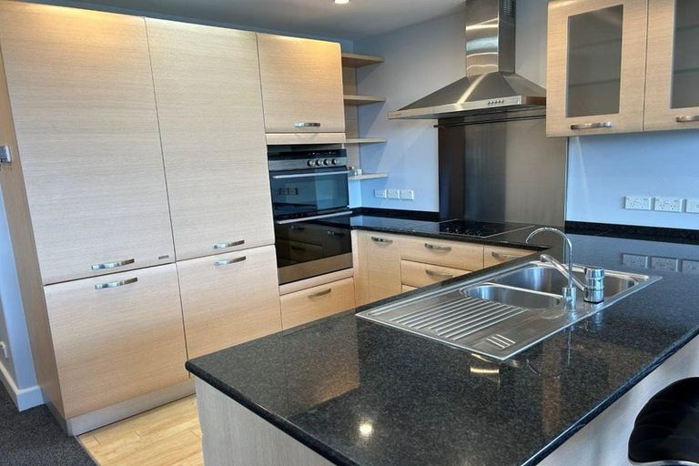 Photo of property in Customhouse Apartments, 314j Maunganui Road, Mount Maunganui, 3116