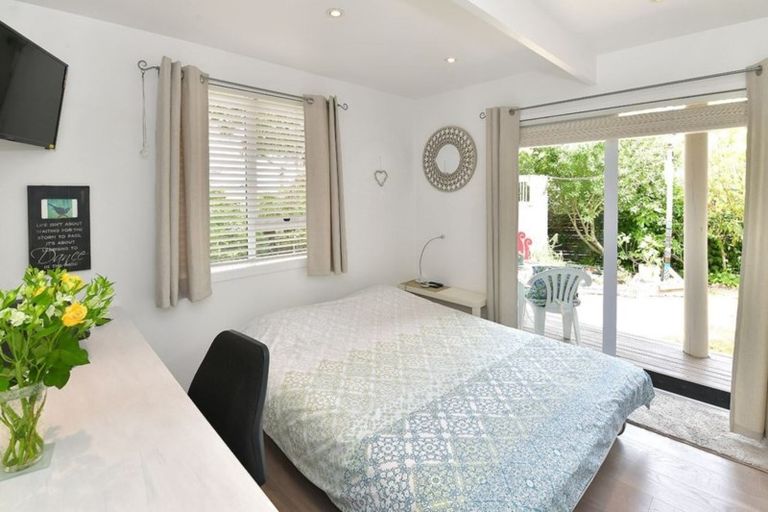 Photo of property in 4 Albert Hall Drive, Red Beach, 0932