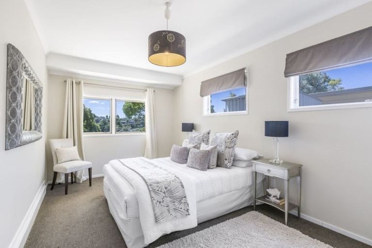 Photo of property in 10 Nor'east Drive, Northcross, Auckland, 0632