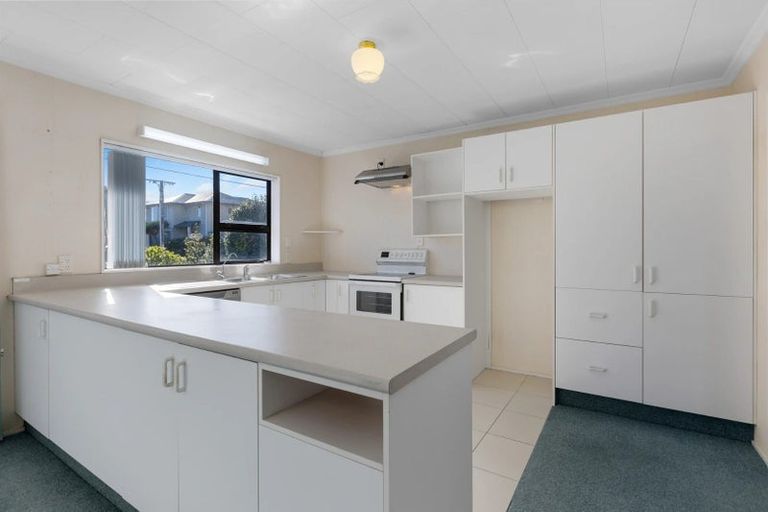 Photo of property in 1/17 Whiteley Street, Moturoa, New Plymouth, 4310