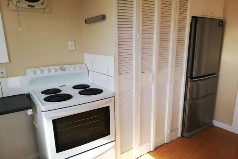 Photo of property in 231 Te Atatu Road, Te Atatu South, Auckland, 0610