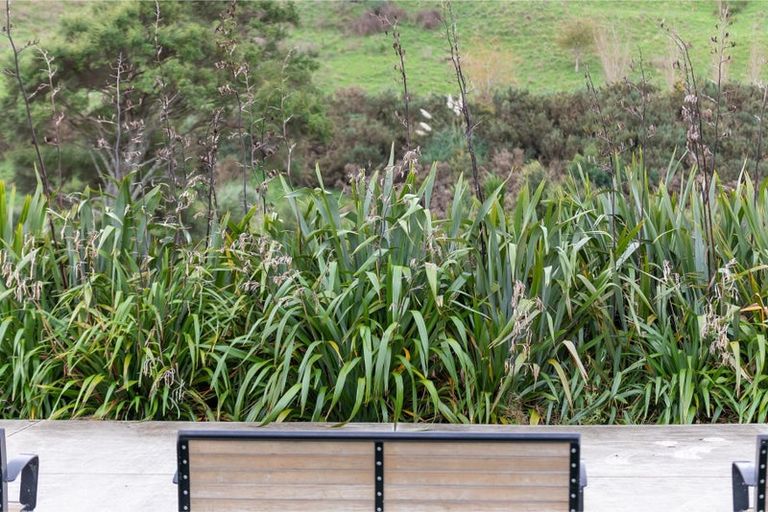 Photo of property in 4 Tuputupu Drive, Kumeu, 0810