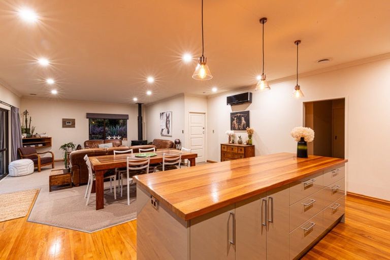 Photo of property in 120 Union Line, Fordell, Whanganui, 4572