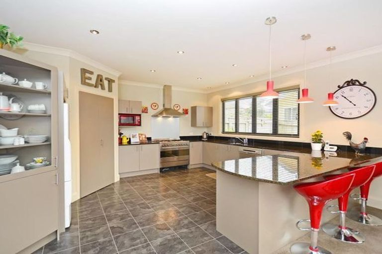 Photo of property in 15 Riverstone Drive, Riverstone Terraces, Upper Hutt, 5018