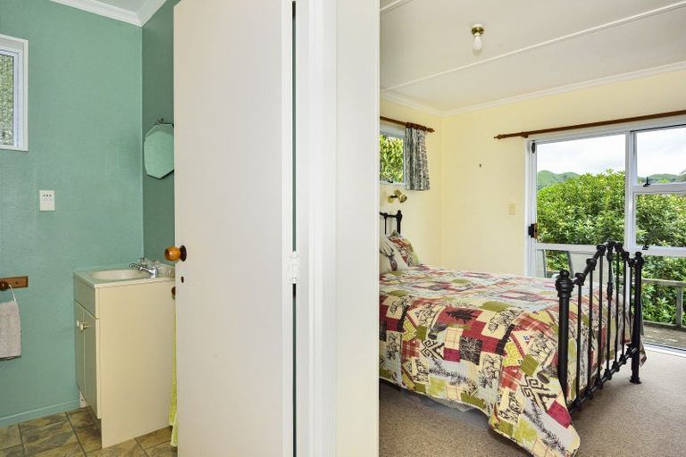 Photo of property in 18 King Street, Motu, Te Karaka, 4092