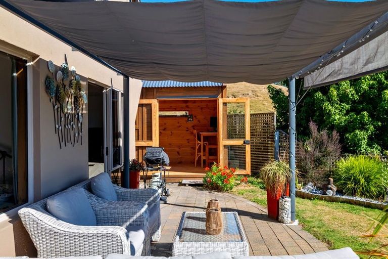 Photo of property in 18 Clairmont Heights, Stoke, Nelson, 7011