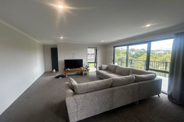 Photo of property in 11 Godwit Lane, Welcome Bay, Tauranga, 3112