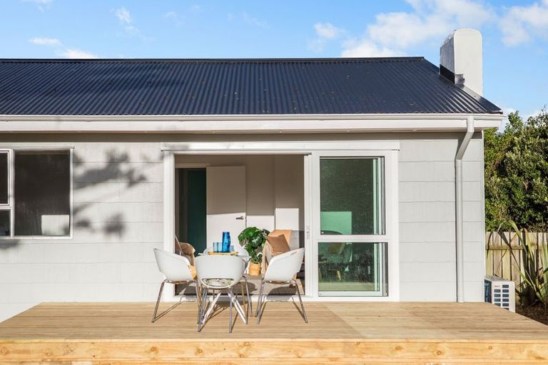 Photo of property in 4 Taupiri Crescent, Titahi Bay, Porirua, 5022