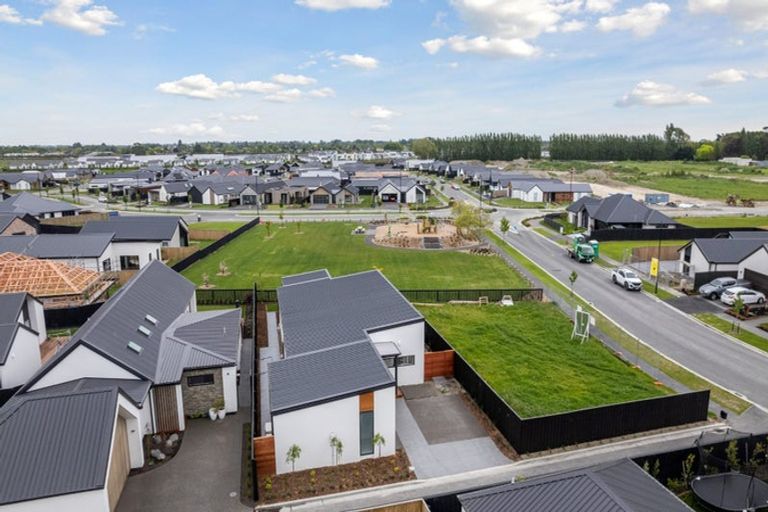 Photo of property in 10 Burkett Street, Marshland, Christchurch, 8051