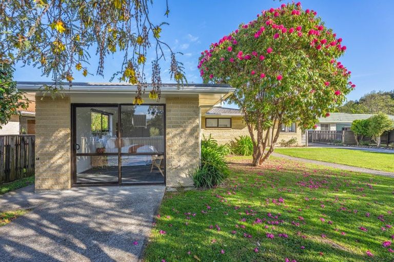 Photo of property in 3 Renata Road, Otaki, 5512