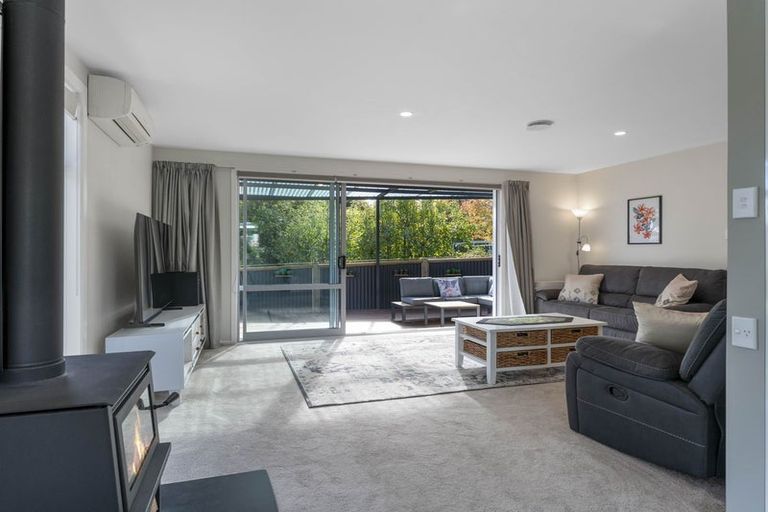 Photo of property in 15 Kurupae Road, Hilltop, Taupo, 3330