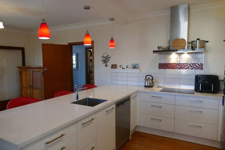 Photo of property in 711 Maitland Crescent, Mayfair, Hastings, 4122