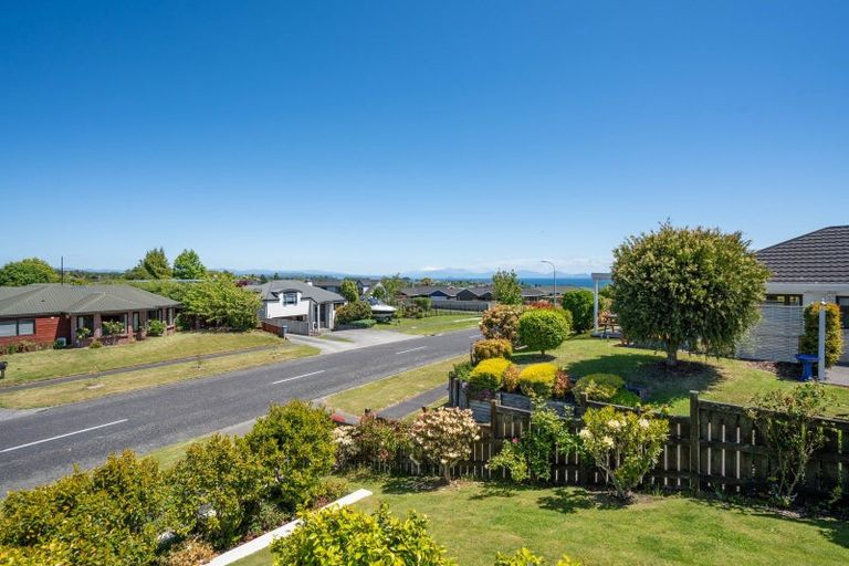 Photo of property in 90 Harvey Street, Waipahihi, Taupo, 3330
