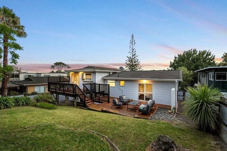 Photo of property in 53 Lynden Avenue, Hillcrest, Auckland, 0627