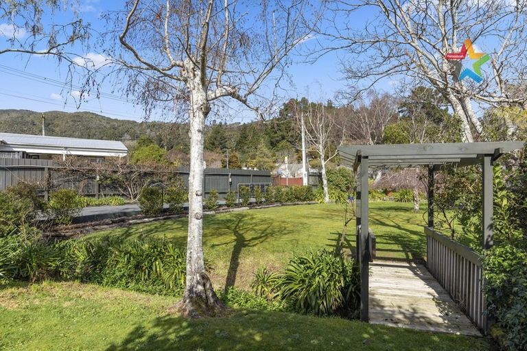 Photo of property in 17 Tawhai Street, Stokes Valley, Lower Hutt, 5019