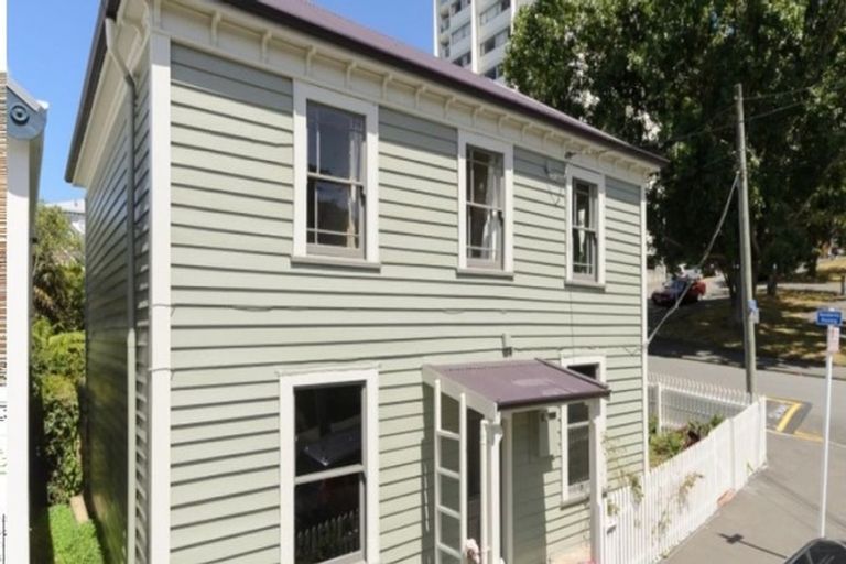 Photo of property in 15 Cottleville Terrace, Thorndon, Wellington, 6011